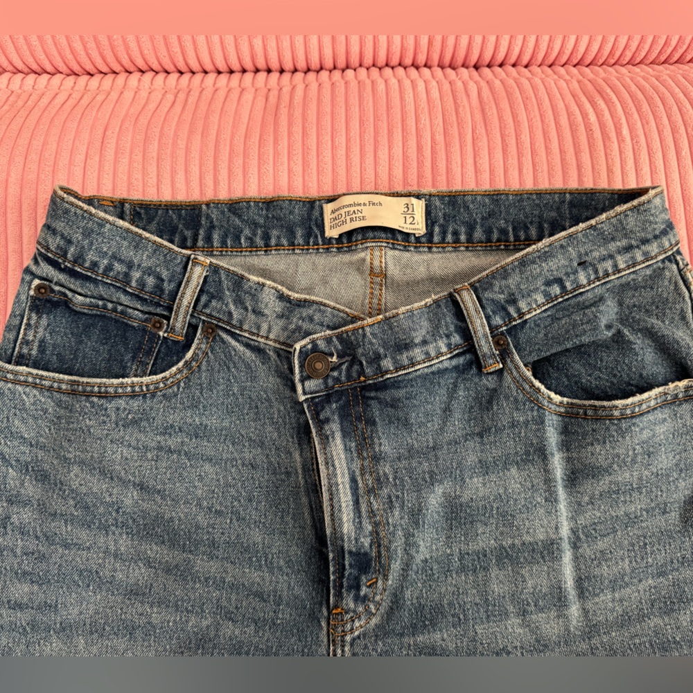 Abercrombie & Fitch DAD JEAN HIGH RISE